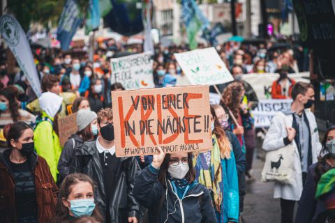 Tausende Menschen bei Klimastreiks in ganz Österreich