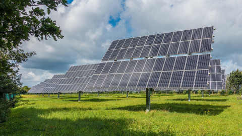 Größte Photovoltaikanlage Österreichs am Flughafen Wien-Schwechat eröffnet