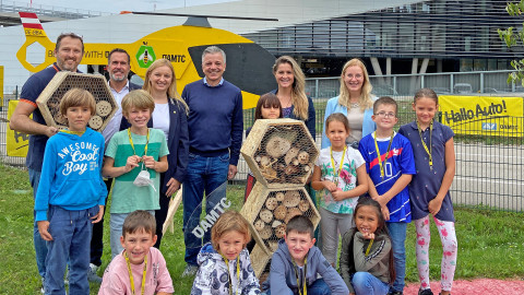 BioBienenApfel: ÖAMTC eröffnet ersten “Bienen-Stützpunkt”